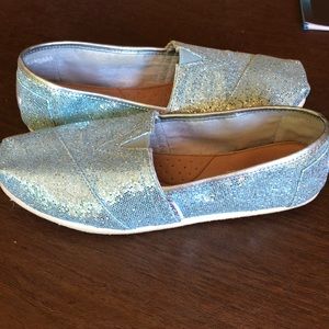 Blue sparkly toms